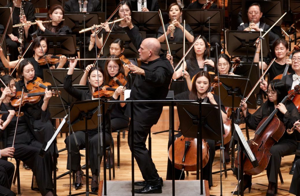Jaap van Zweden conducts the Seoul Philharmonic &copy; Seoul Philharmonic