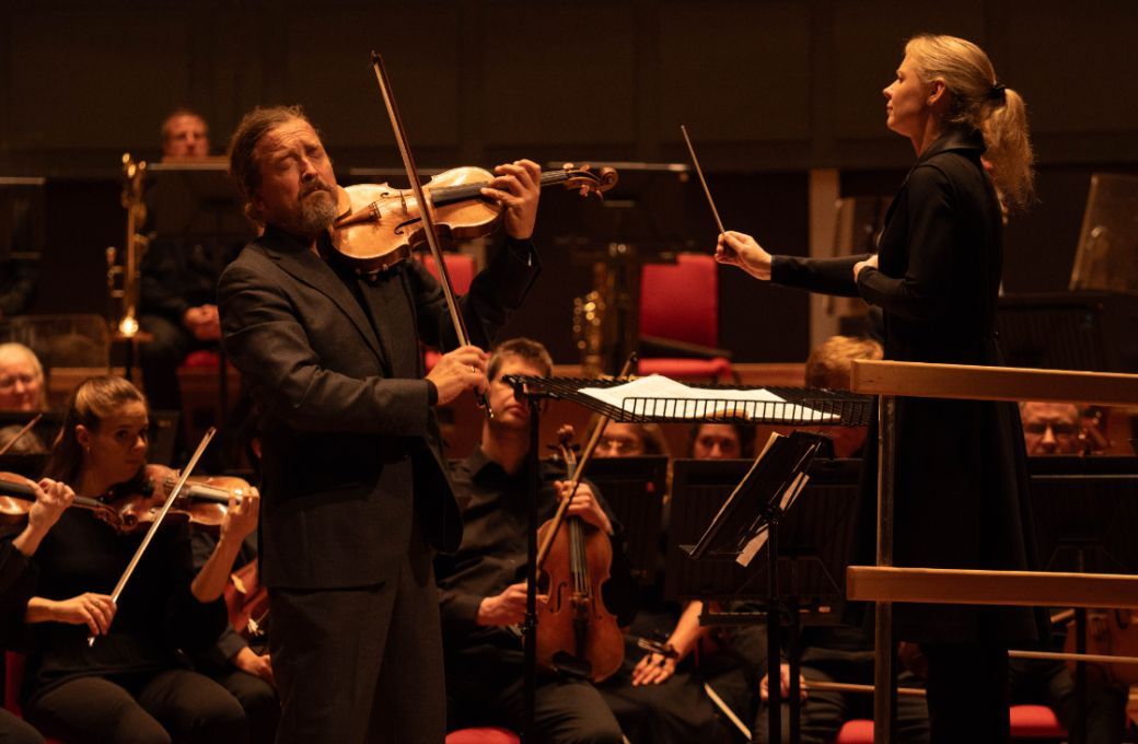 Christian Tetzlaff, Gemma New and the City of Birmingham Symphony Orchestra &copy; Jonathan Ferro