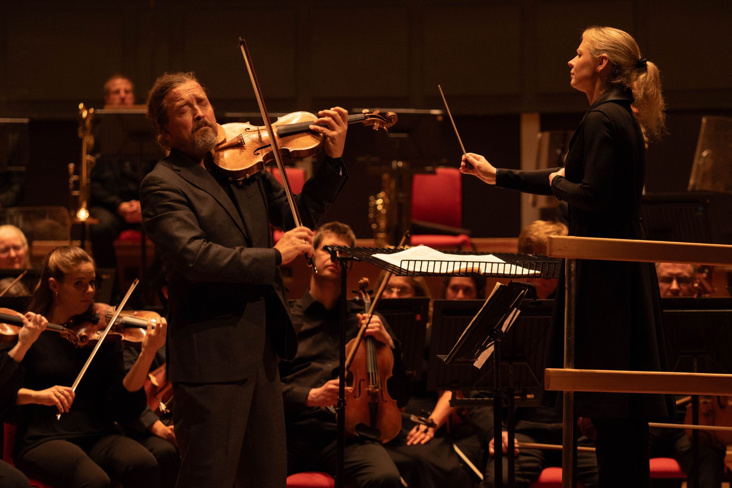 Christian Tetzlaff, Gemma New and the City of Birmingham Symphony Orchestra © Jonathan Ferro
