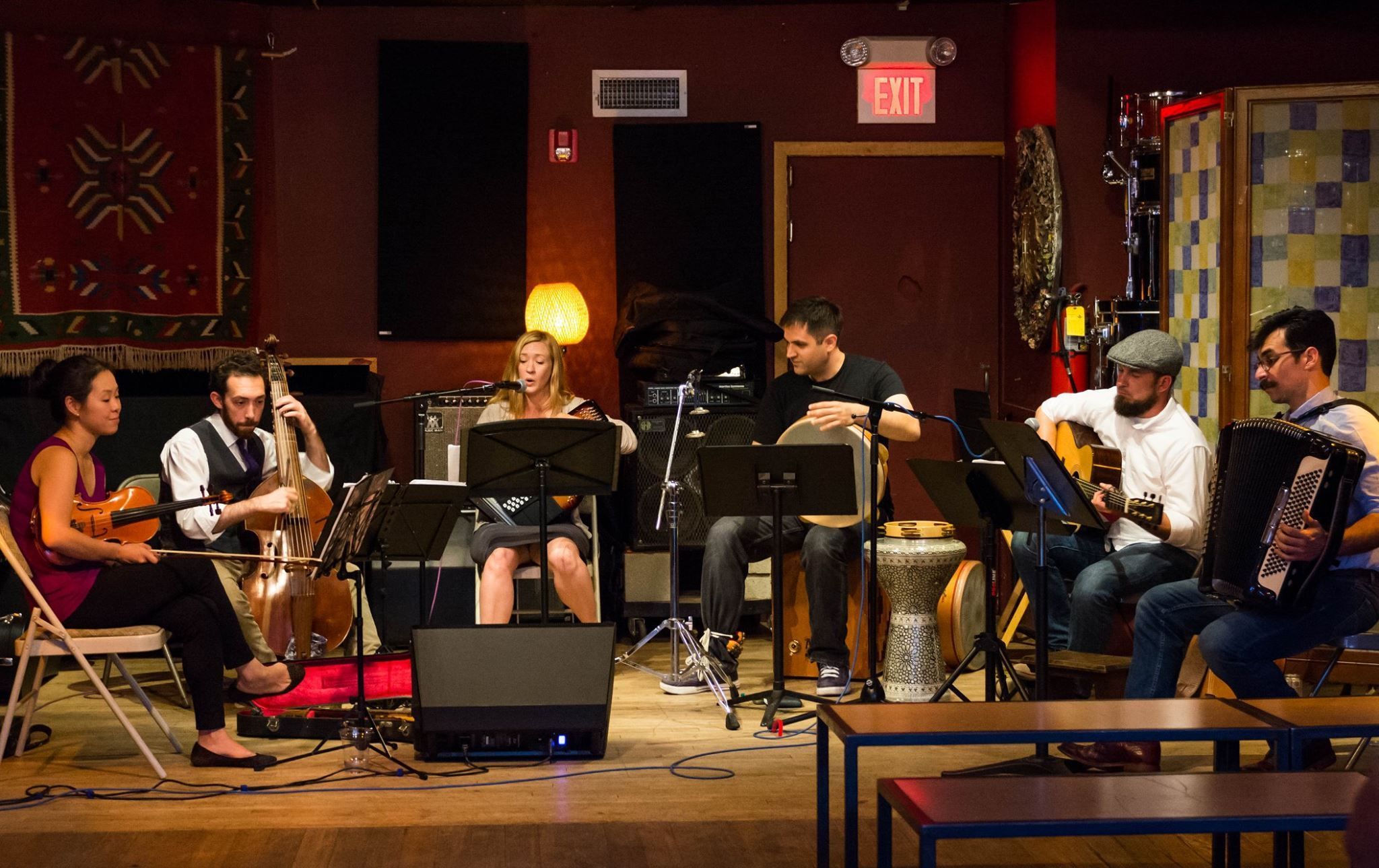 Andrew Arceci plays viola da gamba with Floyds Row &copy; Floyds Row
