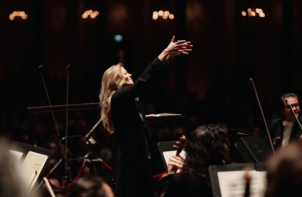 Barbara Hannigan conducts the Royal Concertgebouw Orchestra © Milagro Elstak