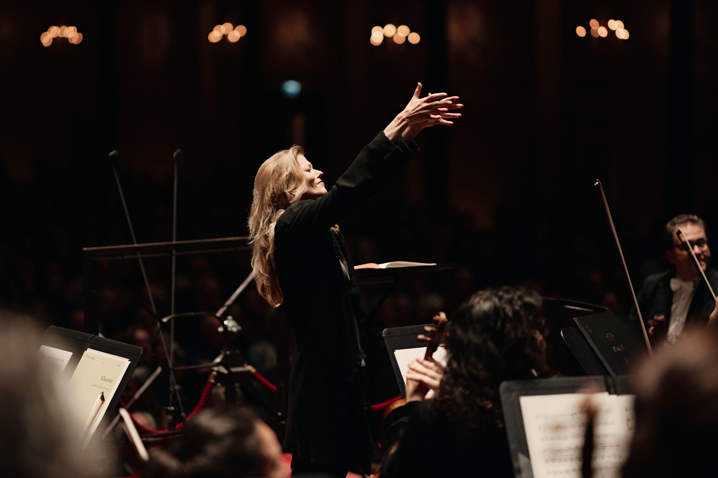 Barbara Hannigan conducts the Royal Concertgebouw Orchestra &copy; Milagro Elstak