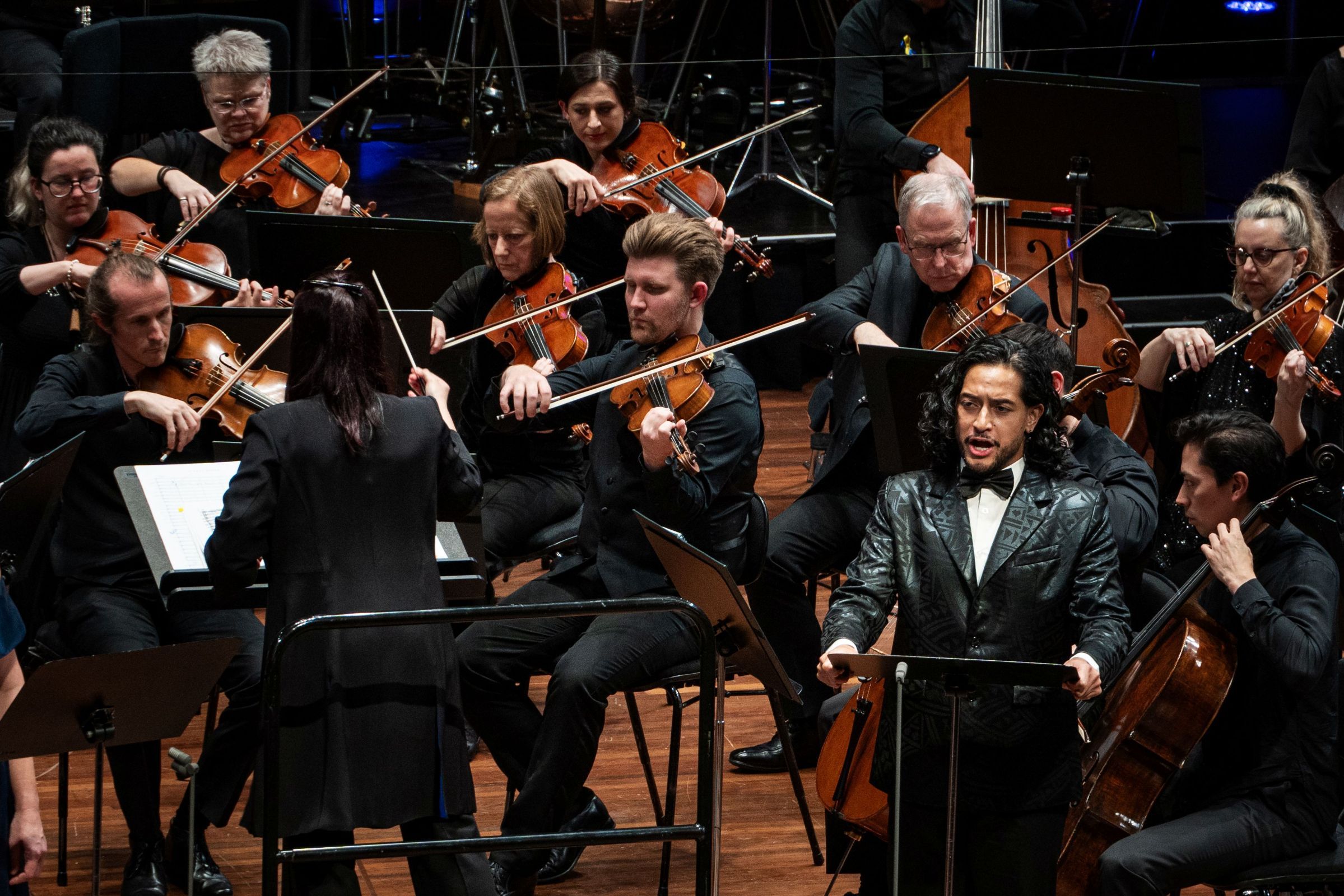 Valentina Peleggi, Filipe Manu and the New Zealand Symphony Orchestra © Phoebe Tuxford | NZSO