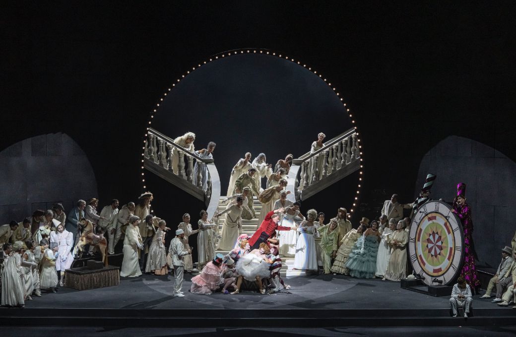 <i>Faust</i> con direcci&oacute;n de escena de Johannes Erath en Les Arts &copy; Miguel Lorenzo &amp; Mikel Ponce | Les Arts