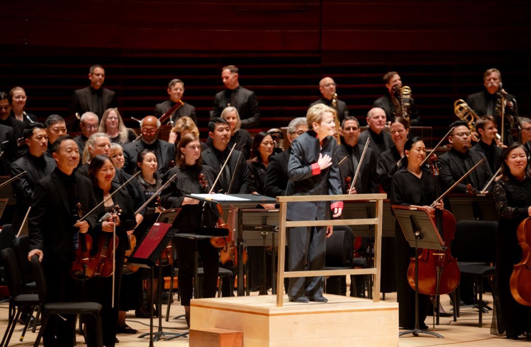 Marin Alsop and the Philadelphia Orchestra © Margo Reed
