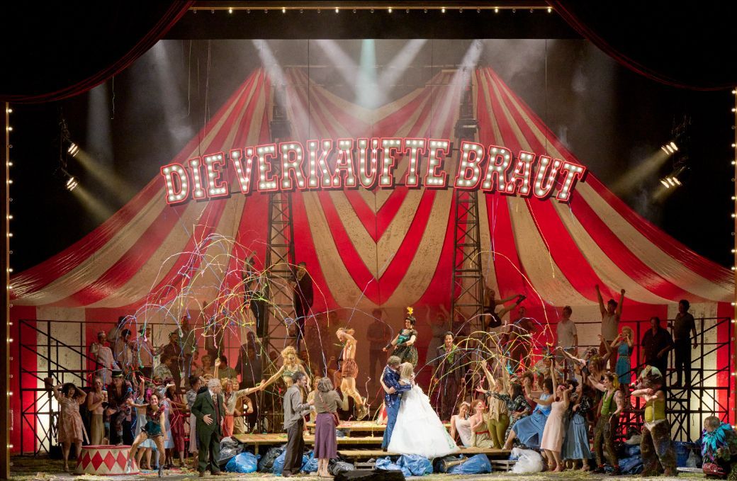<i>Die verkaufte Braut</i> &copy; Wiener Staatsoper | Michael P&ouml;hn