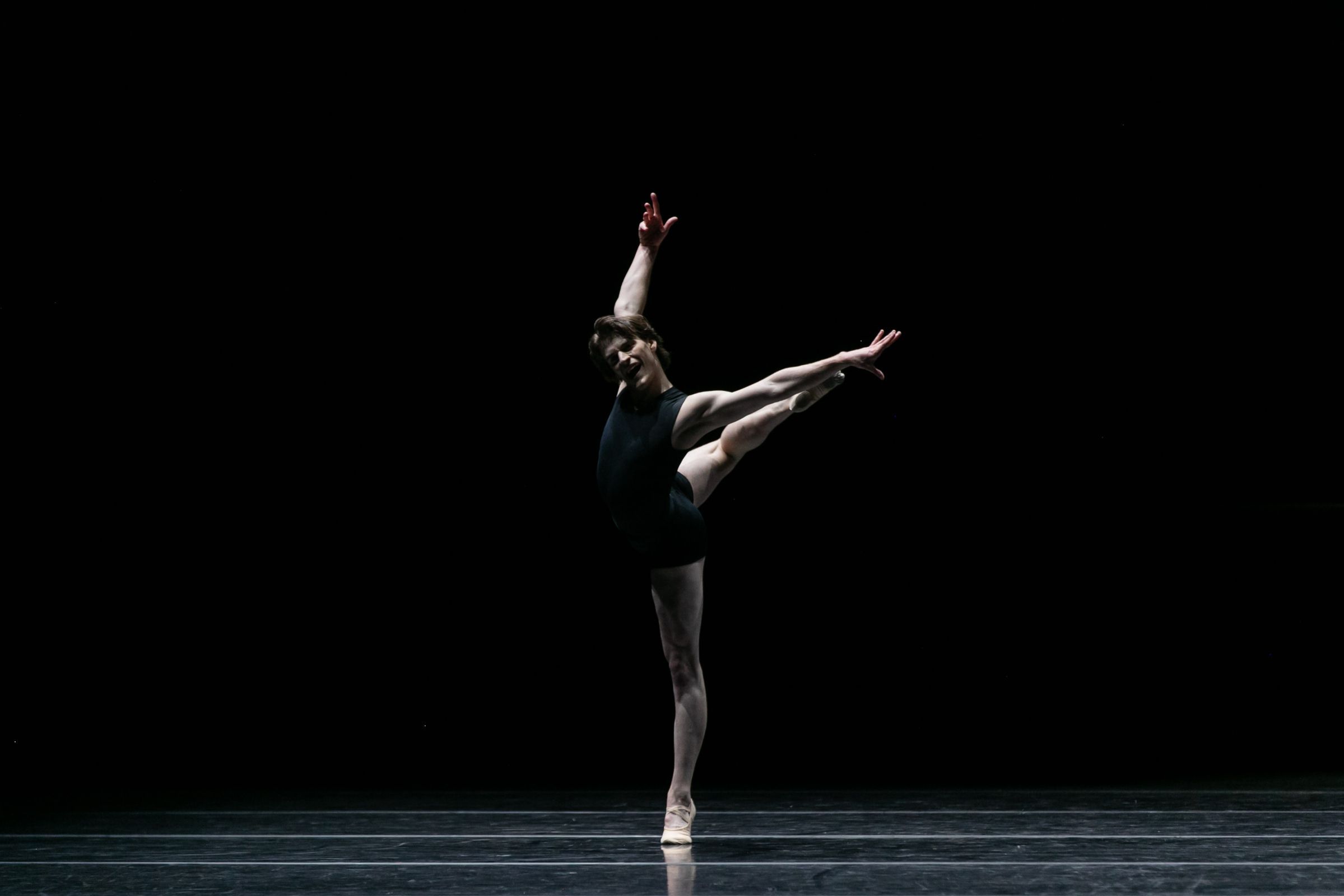 Elijah Trevitt in William Forsythe's <i>Blake Works V – The Barre Project</i> © Kate Longley