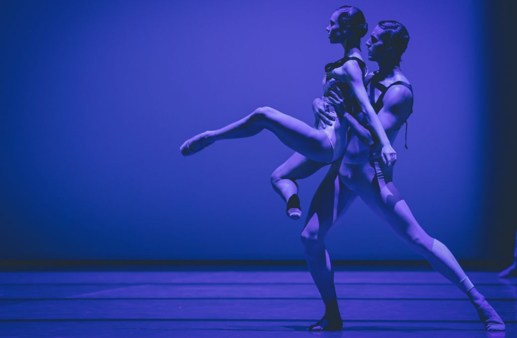 Bleuenn Battistoni et Thomas Docquir dans <i>Corybantic Games</i> © Maria-Helena Buckley / Opéra national de Paris
