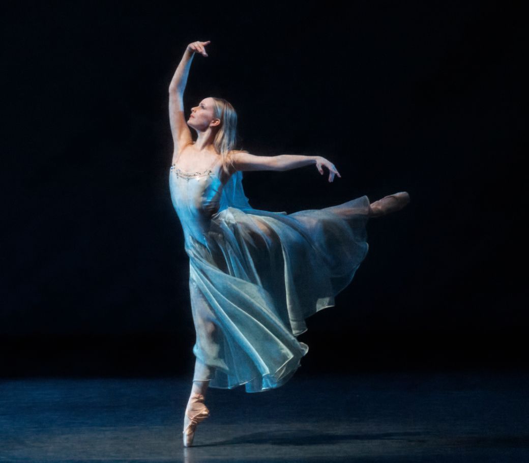 Olivia MacKinnon in George Balanchine's <i>Tschaikovsky Suite No.3</i> &copy; Erin Baiano