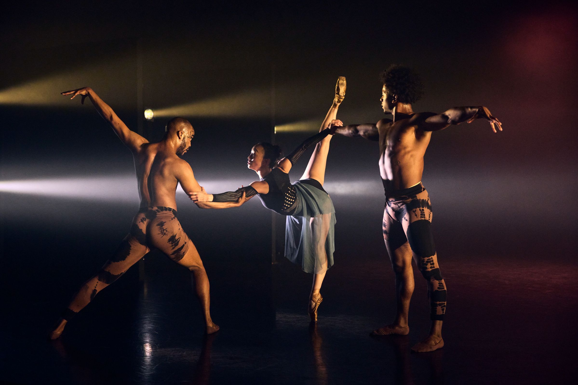 Bhungane Mehlomakulu, Megan Chiu and Elijah Peterkin in Isabela Coracy's <i>Creatures</i> &copy; Ian Hippolyte
