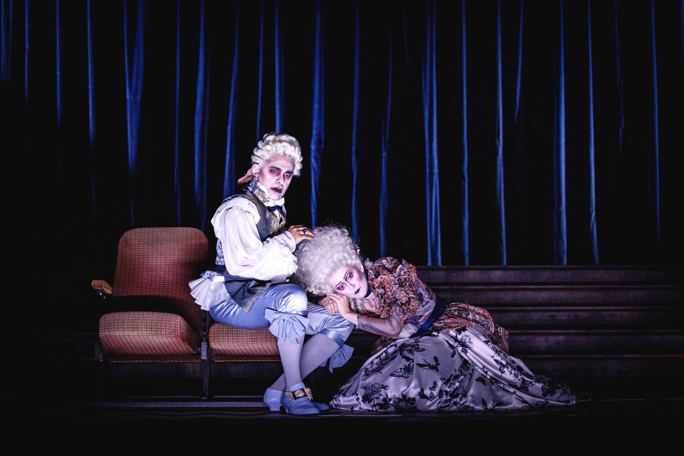 Seymur Karimov (Beaumarchais) und Iida Antola (Marie Antoinette) © Marie Liebig