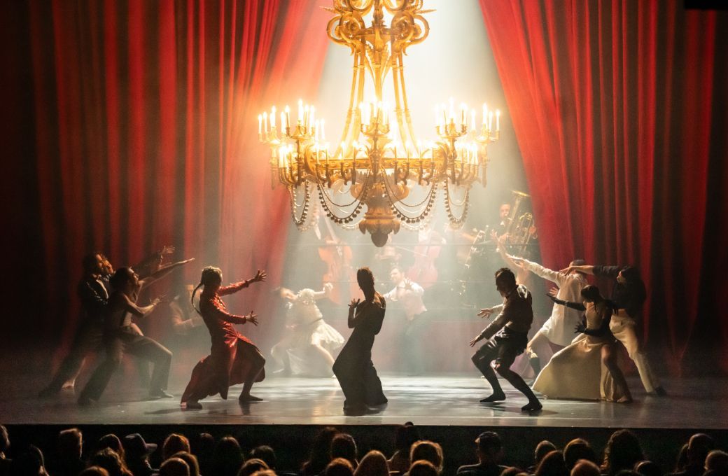 Paris Opera Ballet in Hofesh Shechter's <i>Red Carpet</i> © Steven Pisano