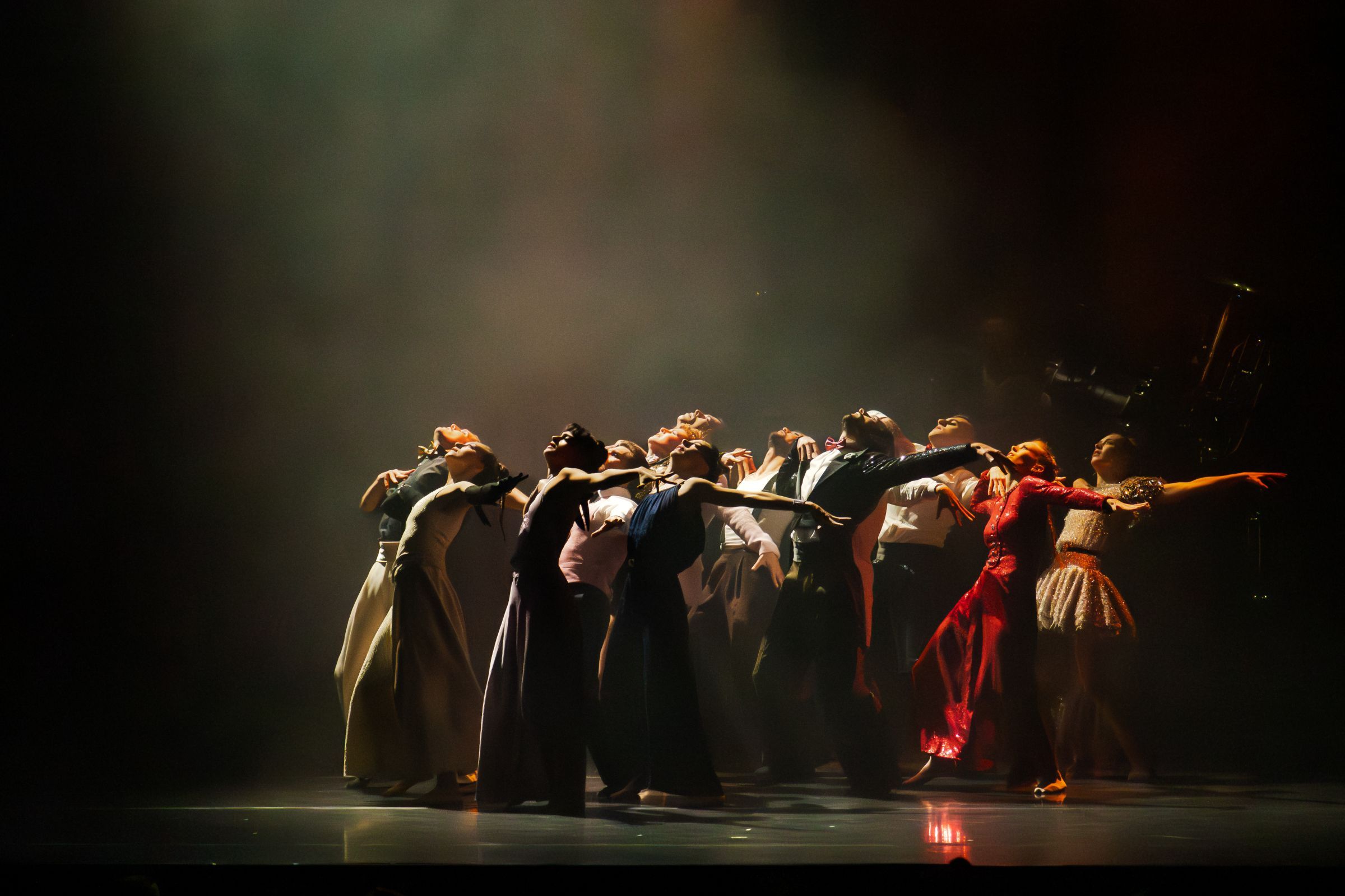 Paris Opera Ballet in Hofesh Shechter's <i>Red Carpet</i> © Steven Pisano