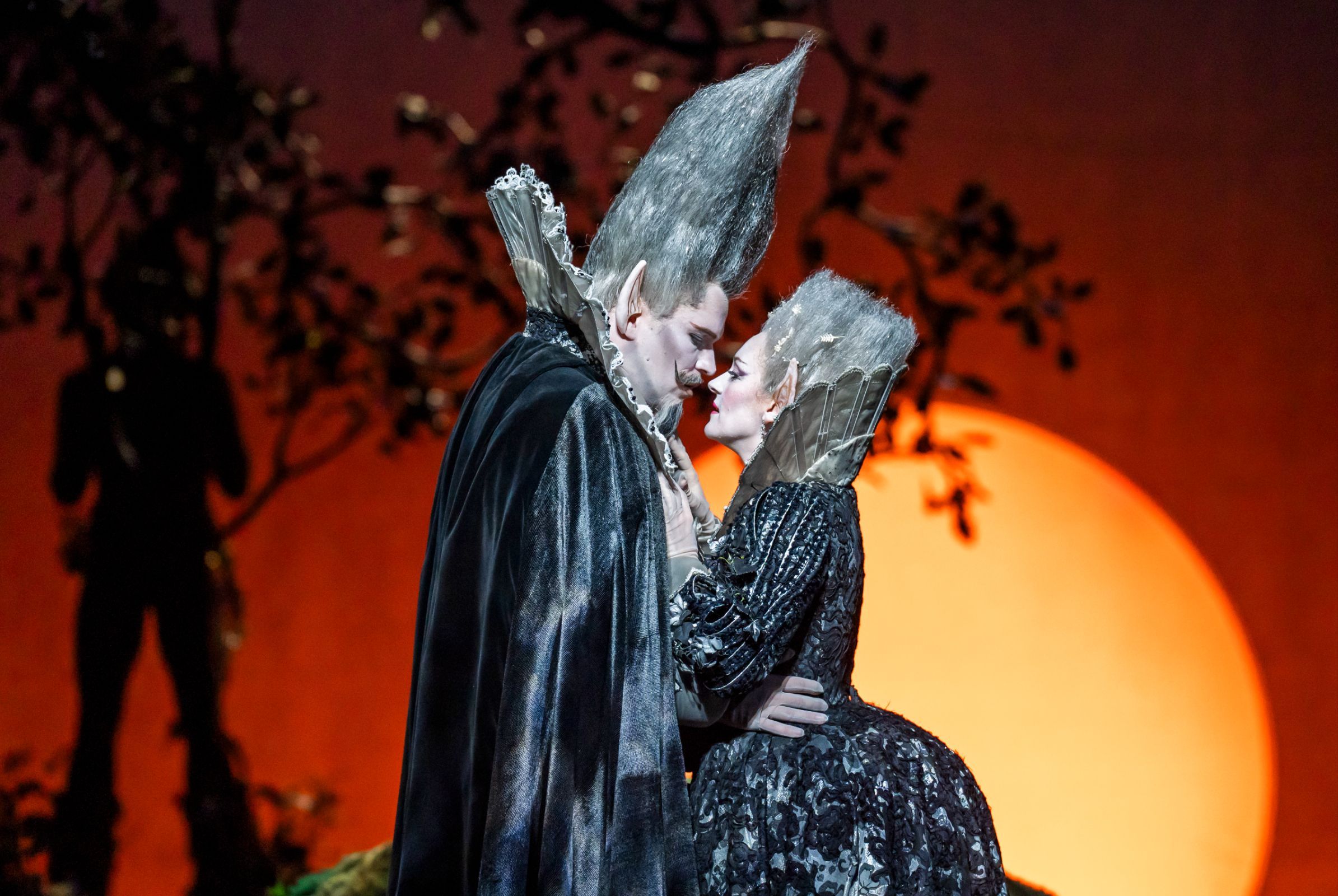 Nils Wanderer (Oberon) and Jennifer France (Tytania) &copy; Glyndebourne Productions Ltd | Tristram Kenton