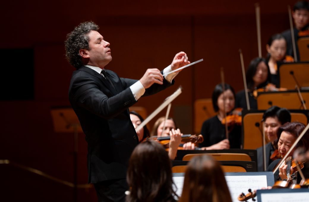 Gustavo Dudamel conducts the Los Angeles Philharmonic © Timothy Norris, courtesy of the Los Angeles Philharmonic Association