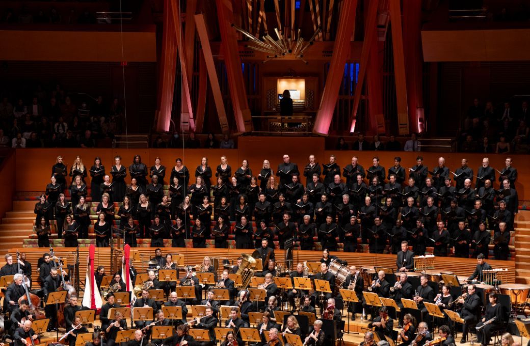 The Los Angeles Chorale and Los Angeles Philharmonic © Timothy Norris, courtesy of the Los Angeles Philharmonic Association