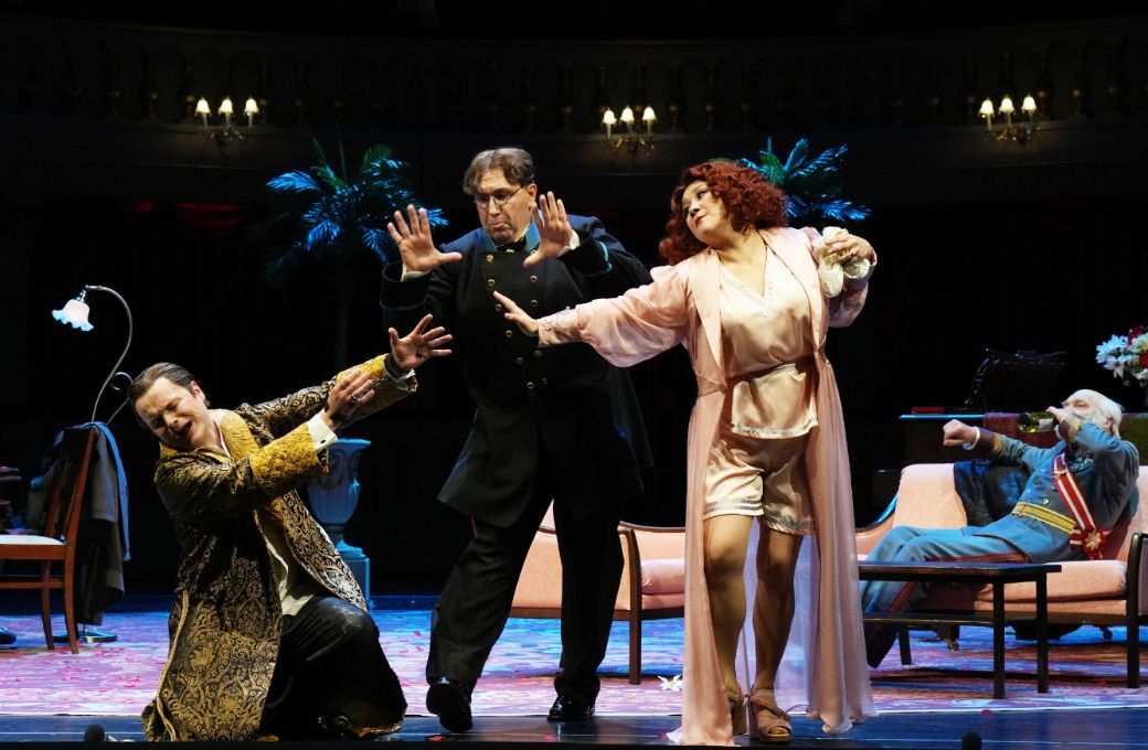 David Fischer (Alfred), Kre&scaron;imir Stražanac (Frank) and Hulkar Sabirova (Rosalinde) &copy; Karl Forster