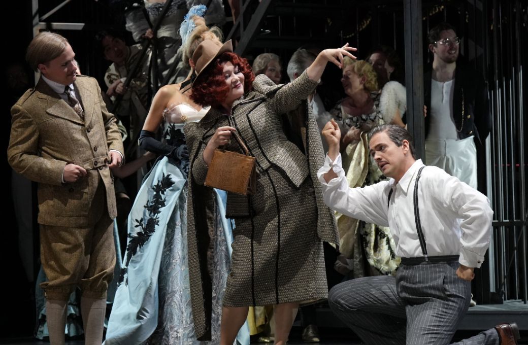 Leon Ko&scaron;avić (Dr Falke), Hulkar Sabirova (Rosalinde) and Thomas Blondelle (Eisenstein) &copy; Karl Forster