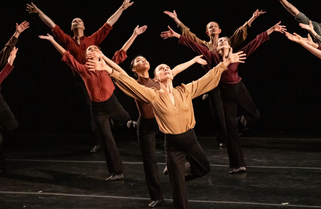 Limón Dance Company in José Limón's <i>Chaconne</i> © Steven Pisano
