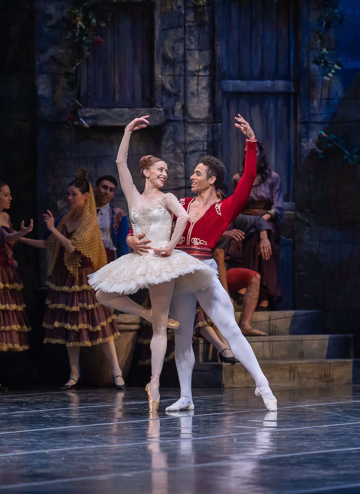 Marianela Núñez and Patricio Revé in <i>Don Quixote</i> with Ballet Teatro Colón © Carlos Villamayor