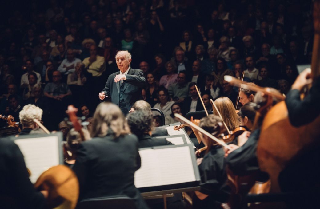 Daniel Barenboim dirige l'Orchestre de Paris © Denis Allard