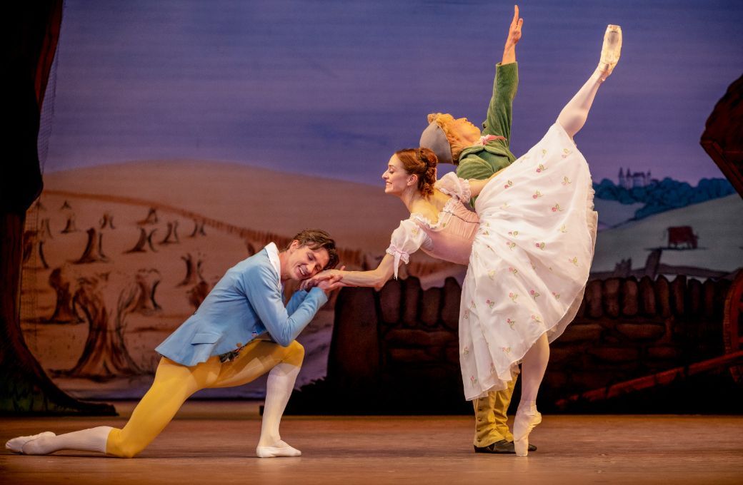 Vadim Muntagirov as Colas, Marianela N&uacute;&ntilde;es as Lise and Luca Acri as Alain in <i>La Fille mal gard&eacute;e</i> &copy; 2025 Alice Pennefather