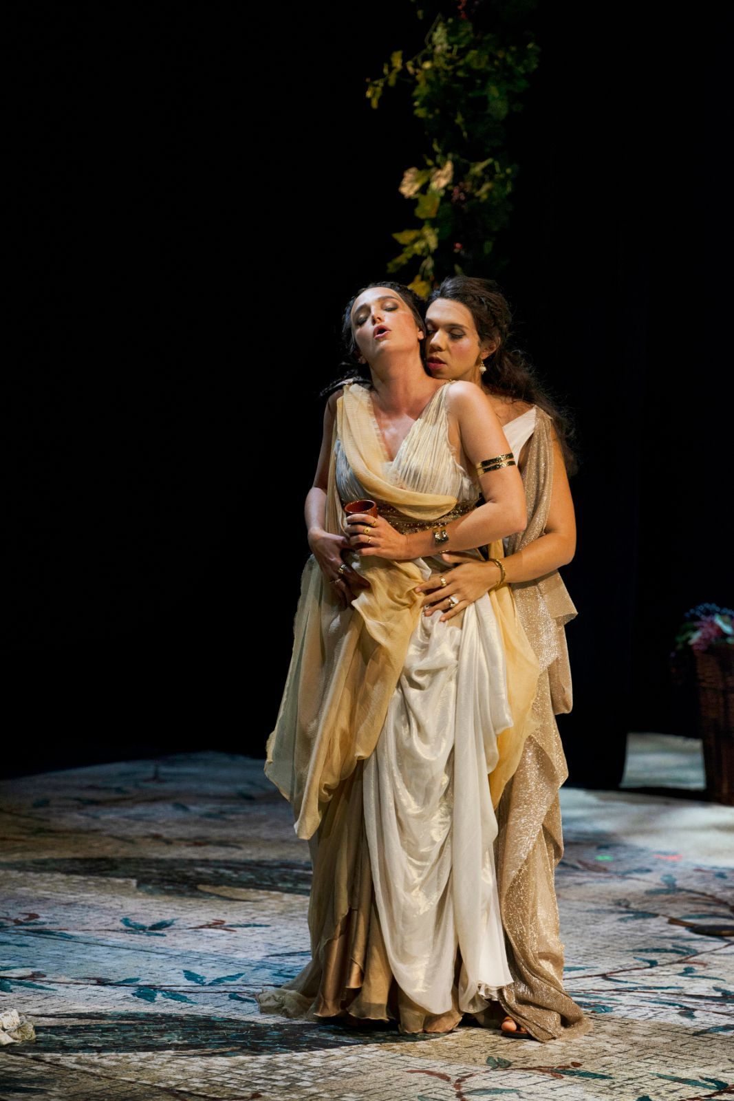 Sophie Junker (Deidamia) and Bruno de Sá (Achille) &copy; Pádraig Grant