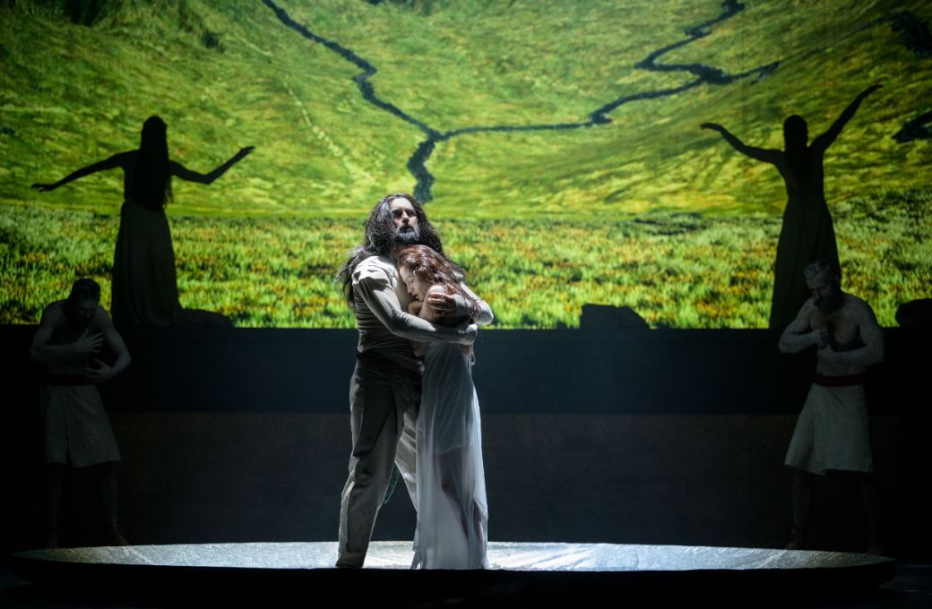 Seth Carico (Finn) and Jana Vrána (National Theatre Opera Ballet) © Petr Neubert