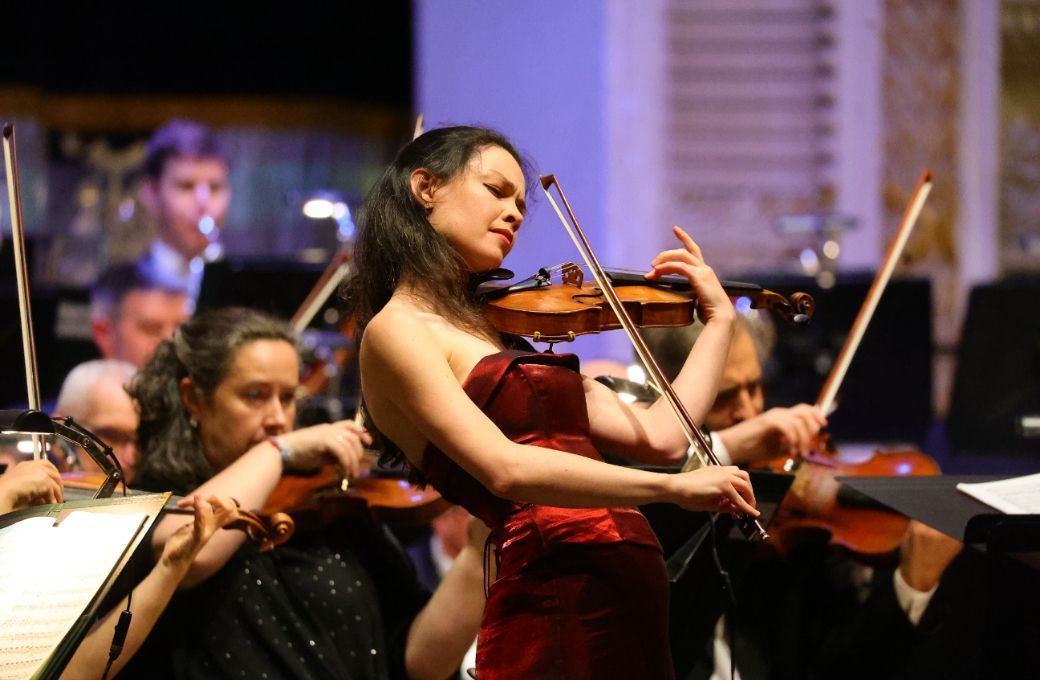 Mairéad Hickey and the National Symphony © Joanne Taffe (Cork concert)