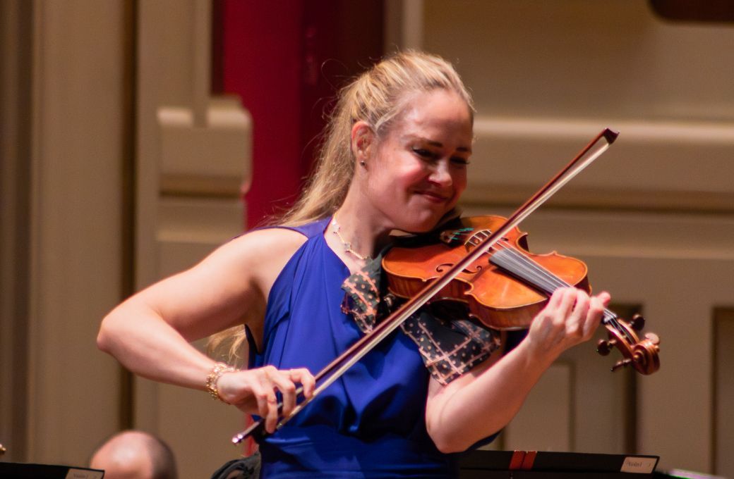 Leila Josefowicz and the Pittsburgh Symphony &copy; Alexis Wary