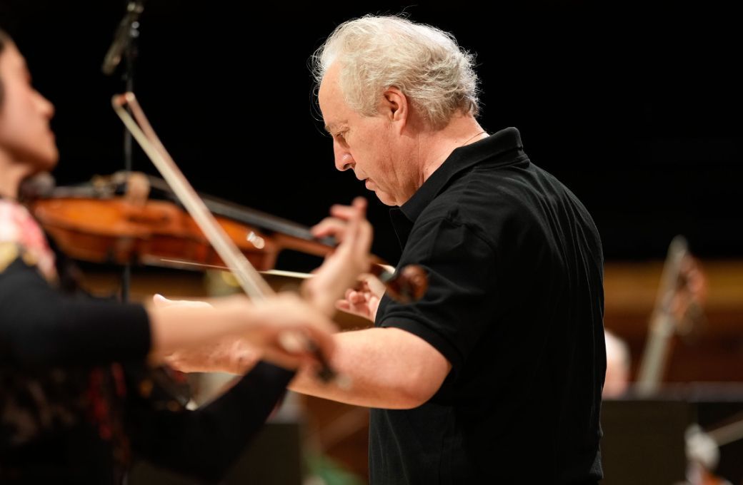 Manfred Honeck en répétition avec l'Orchestre National de France © Christophe Abramowitz / Radio France