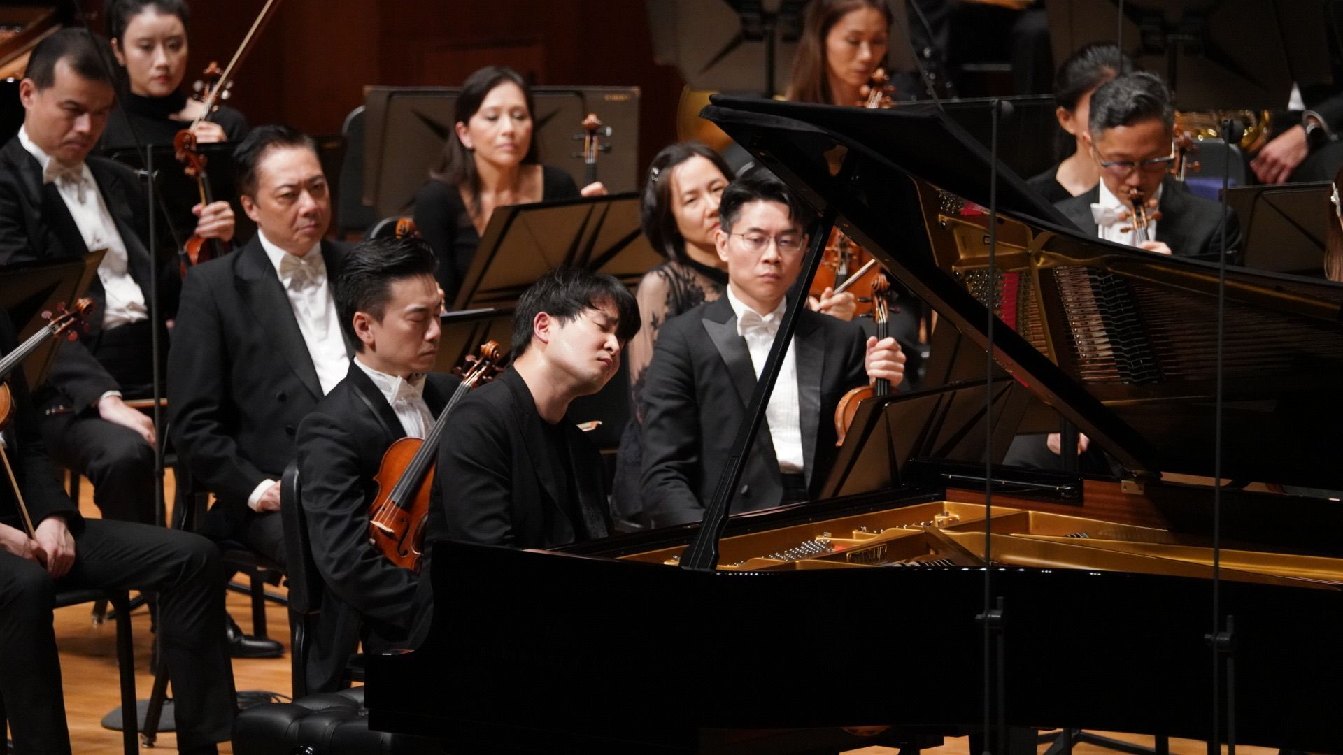 Yekwon Sunwoo and the Hong Kong Philharmonic &copy; Seoul Arts Center