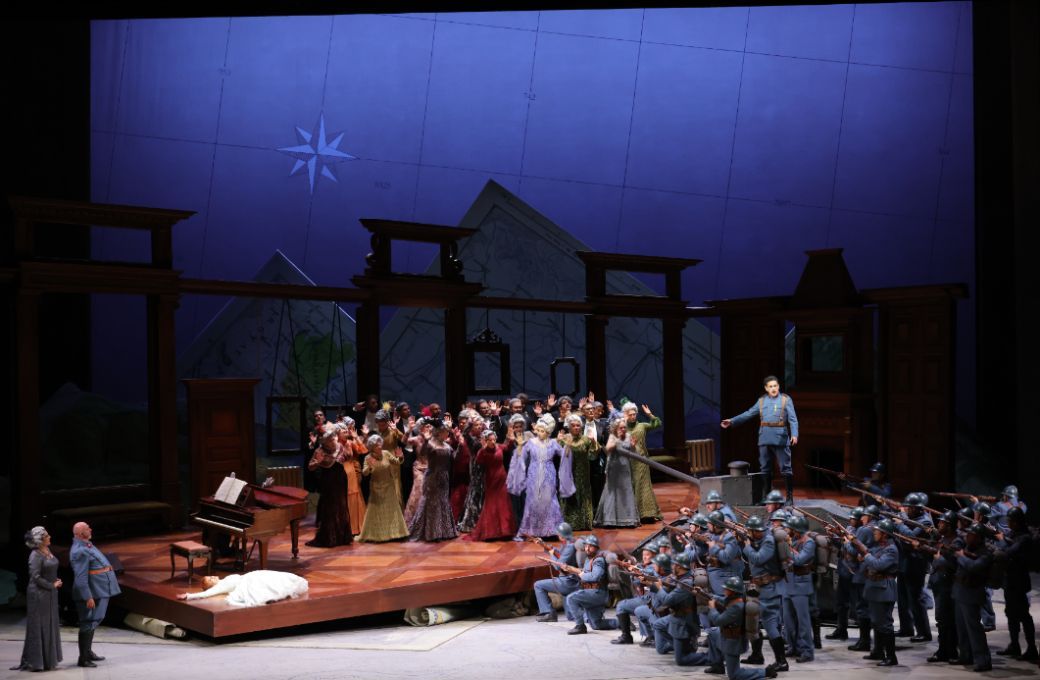 <i>La Fille du r&eacute;giment</i>, Act 2 &copy; Brescia e Amisano | Teatro alla Scala