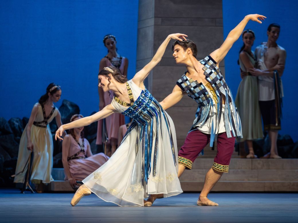Cassandra Trenary (Callirhoe) and António Casalinho (Chaereas) &copy; Wiener Staatsballett | Ashley Taylor