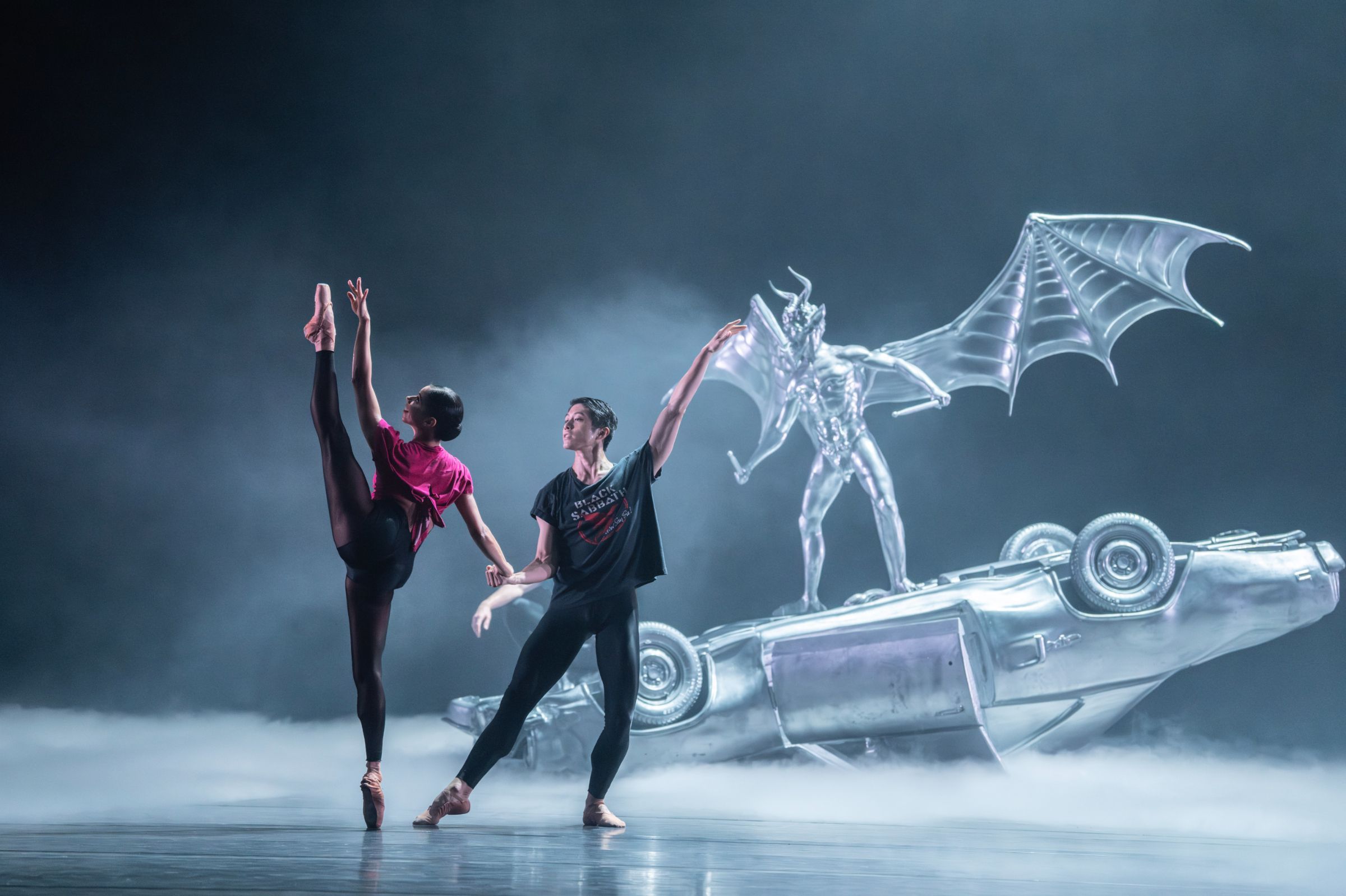 Céline Gittens and Haoliang Feng in <i>Black Sabbath – The Ballet</i> © Johan Persson