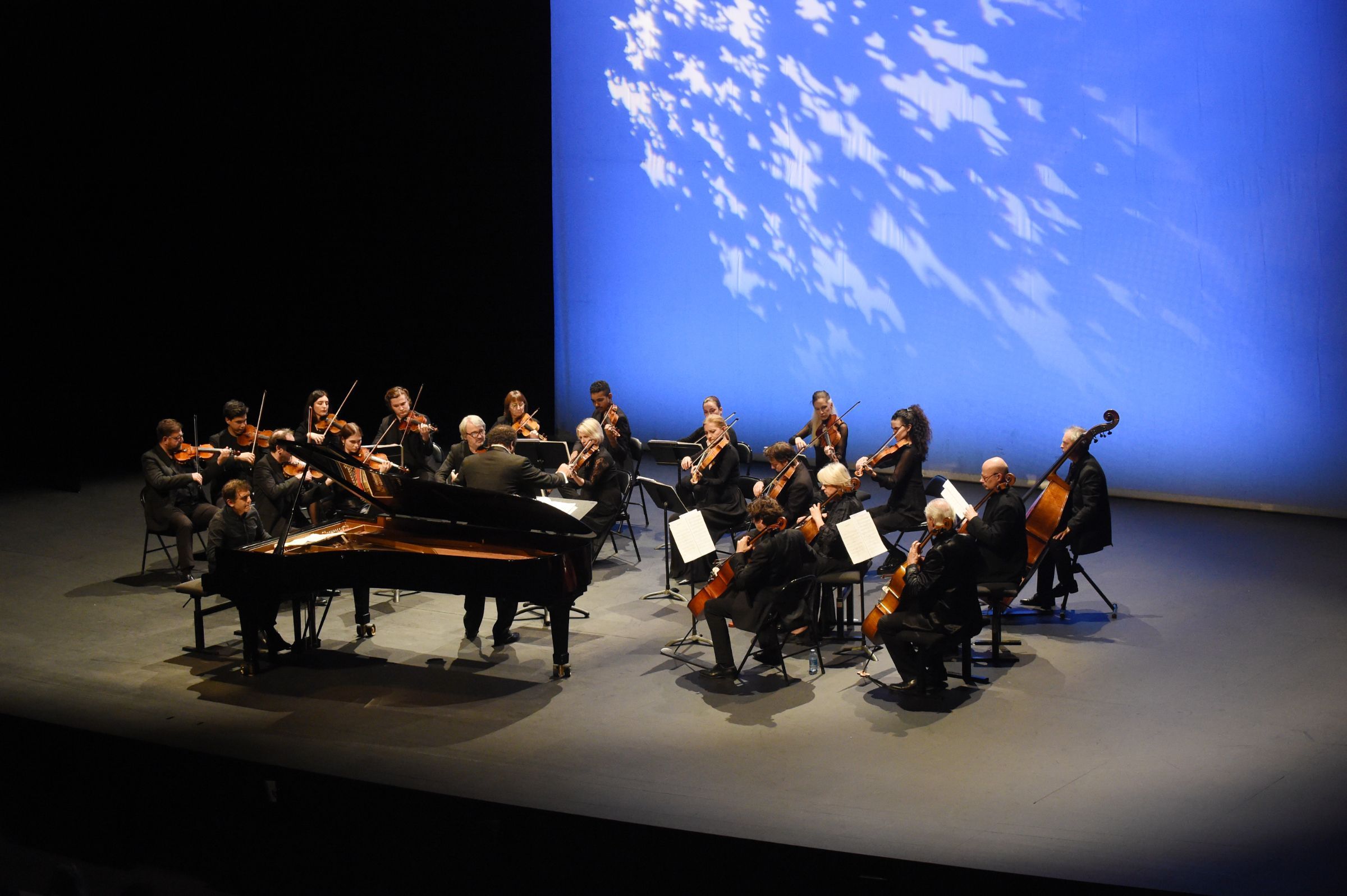 Vahan Mardirossian, Vardan Mamikonian et l'Orchestre Royal de Chambre de Wallonie &copy; Yvan Bernaer