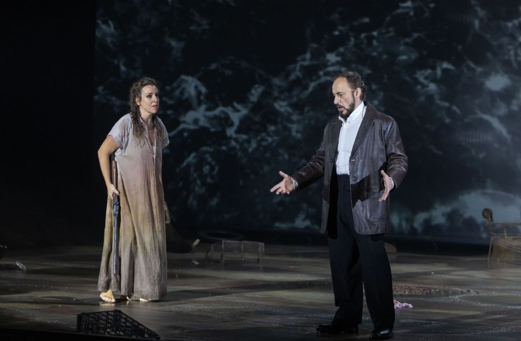 Berna Perles (Yerma) y Alejandro Roy (Juan) &copy; Miguel Barreto | Auditorio de Tenerife