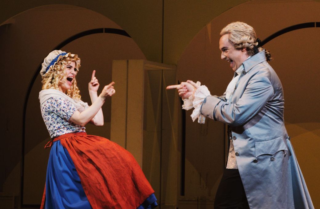 Juliette Khalil (Ciboletta) und David Kerber (Caramello) &copy; Marco Sommer | Volksoper Wien