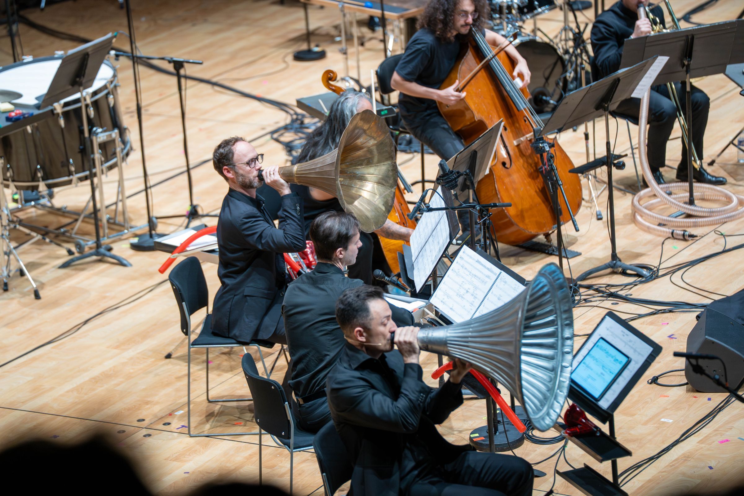 L'Ensemble intercontemporain dans <i>Irrlicht</i> &copy; Anne-Elise Grosbois
