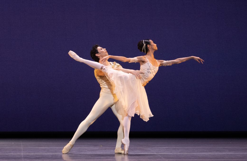 Herman Cornejo and Léa Fleytoux in Ashton's <i>Rhapsody pas de deux</i> © Nir Arieli