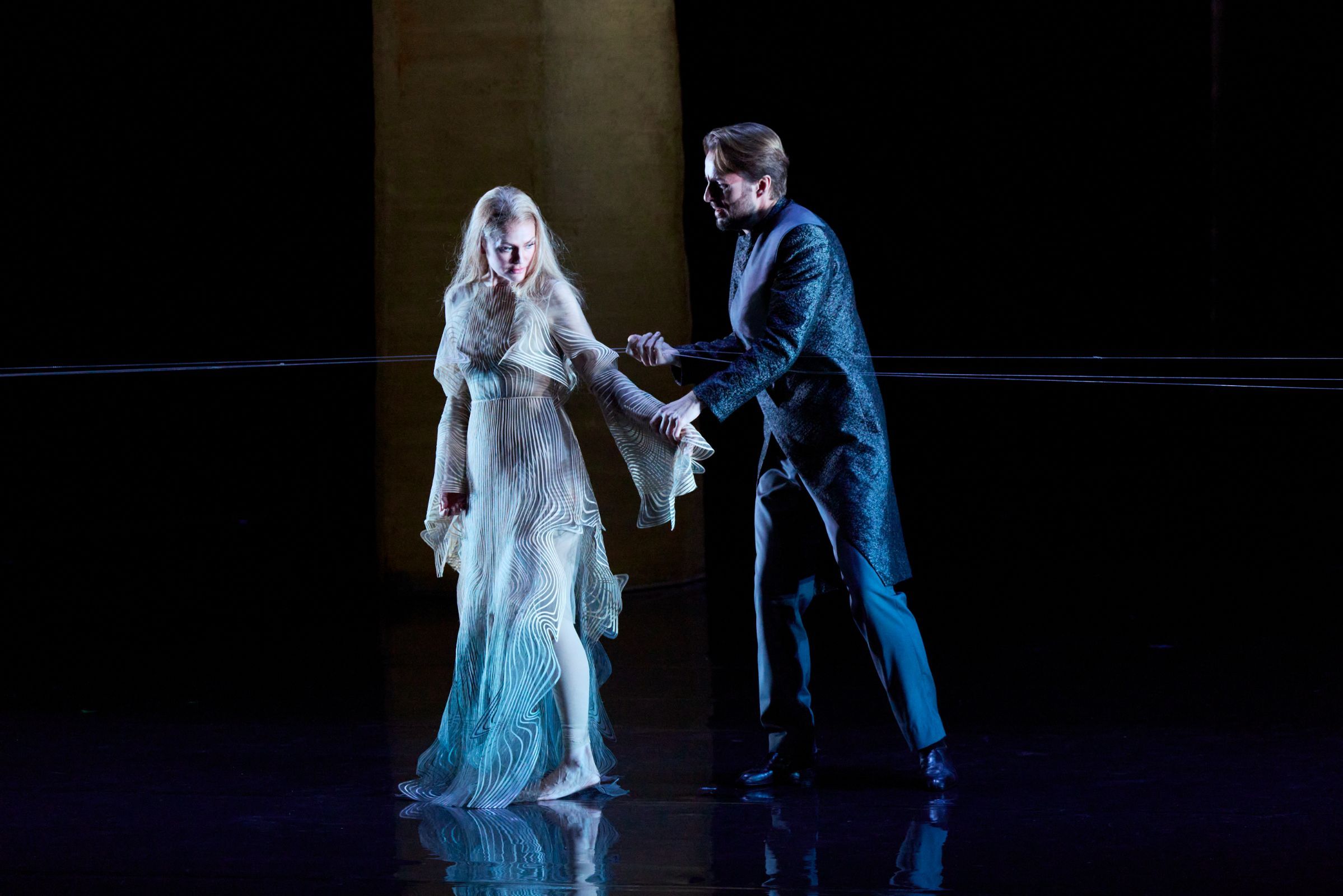 Mari Eriksmoen (Mélisande) and Björn Bürger (Pelléas) © GTG | Magali Dougados