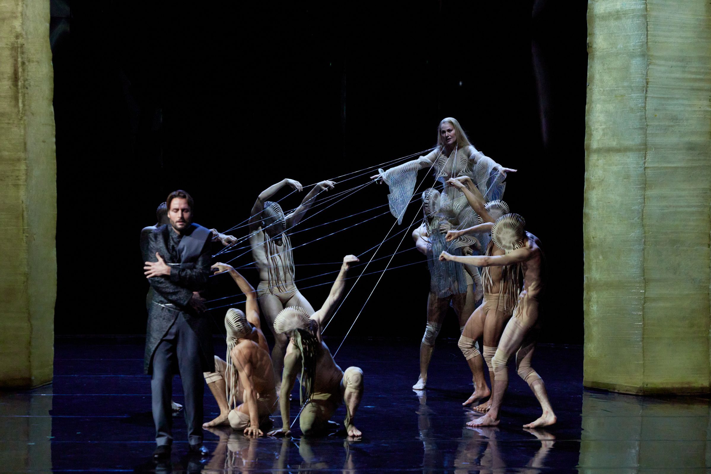 Björn Bürger (Pelléas) and Mari Eriksmoen (Mélisande) © GTG | Magali Dougados