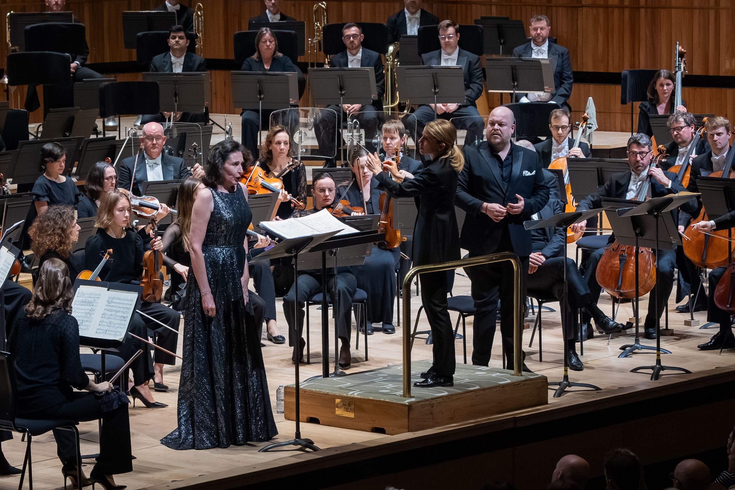 Véronique Gens and Andrew Staples with Karina Canellakis and the LPO © Marc Gascoigne