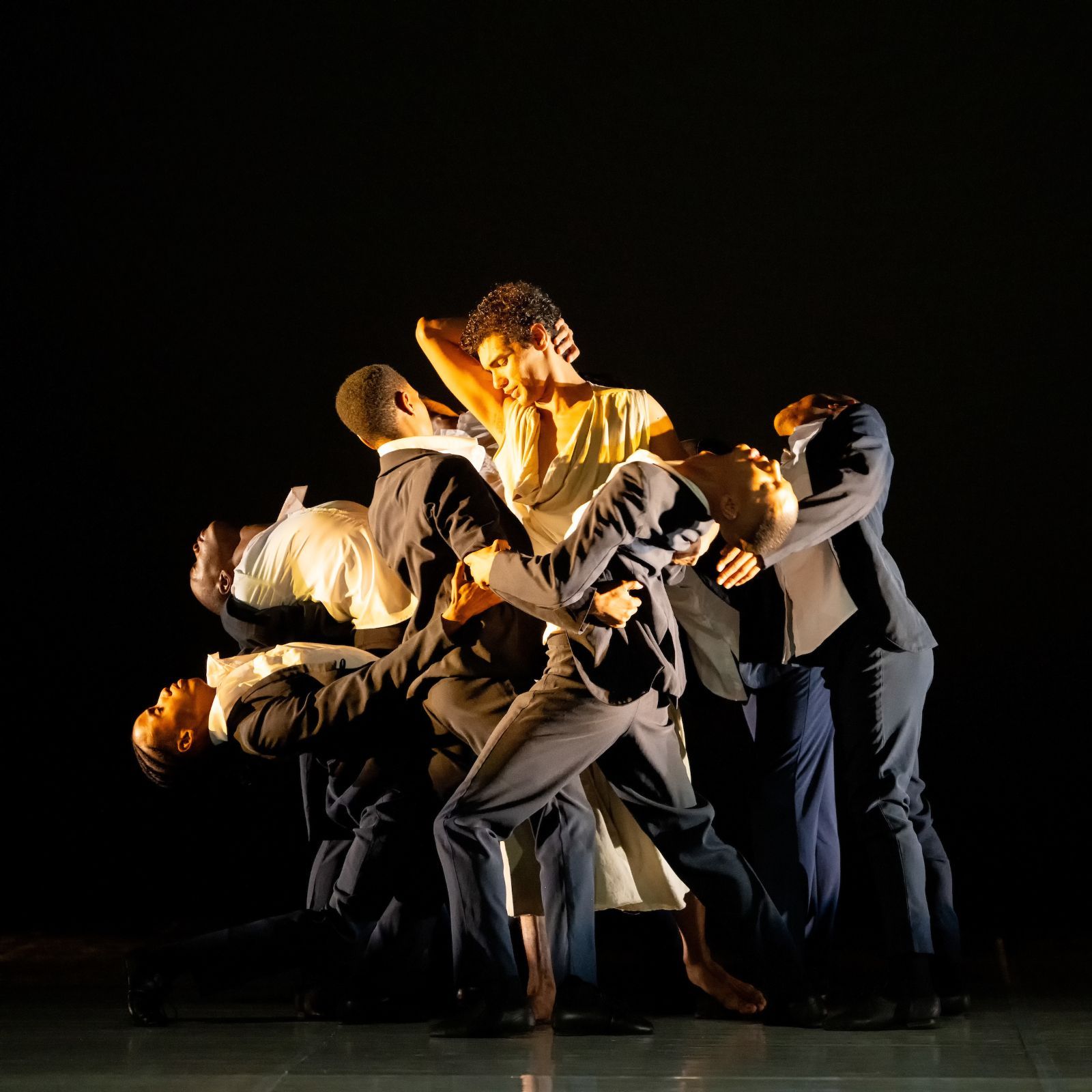 Revil Yon and Joburg Ballet in Dada Masilo's <i>Salomé</i> © Lauge Sorensen