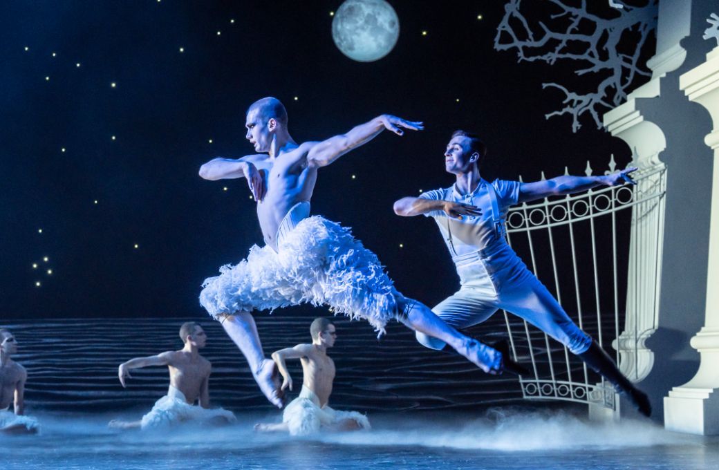 Jackson Fisch as The Swan and Stephen Murray as The Prince in Matthew Bourne's <i>Swan Lake</i> © Johan Persson