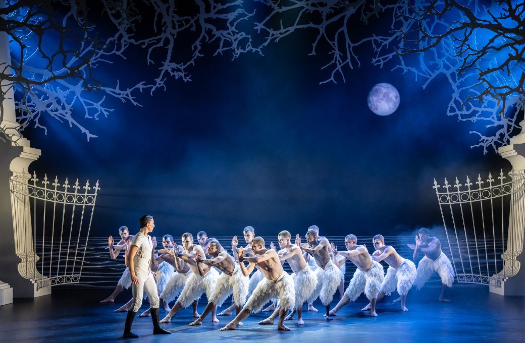 Jackson Fisch as The Swan and Stephen Murray as The Prince with New Adventures in <i>Swan Lake</i> © Johan Persson