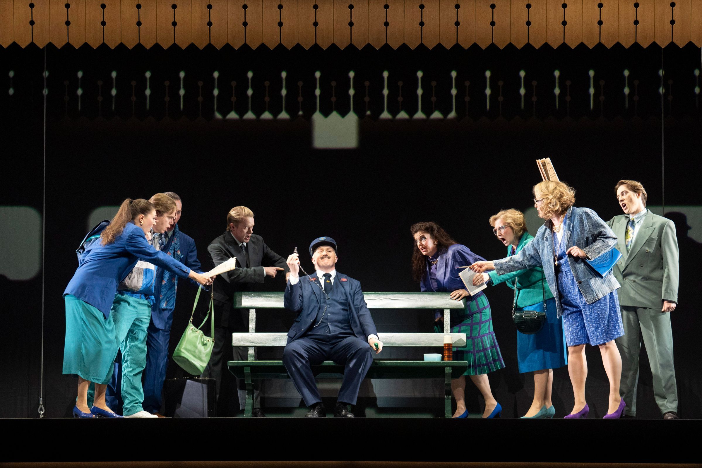 Gavan Ring (Mr Perks) and chorus &copy; Glyndebourne Productions Ltd | Richard Hubert Smith