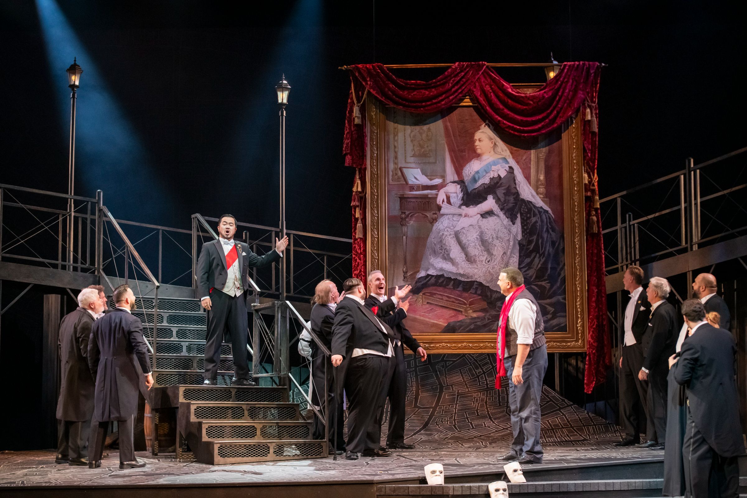 Yongzhao Yu (Duke of Mantua) and ensemble &copy; Emily Cooper