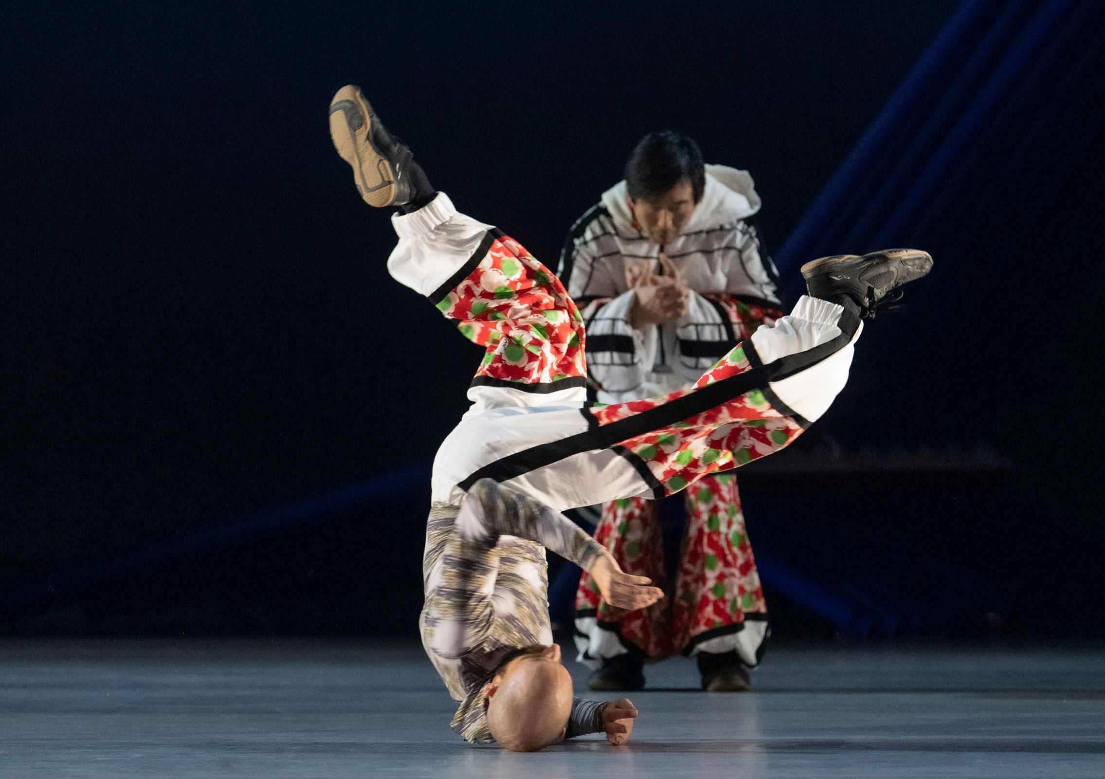 Jim De Block and Yoshifumi Inao in <i>Láhppon/Lost</i> &copy; Erik Berg