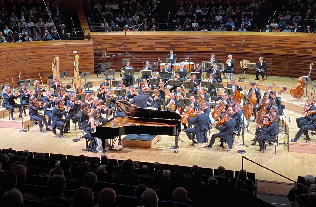 Marie-Ange Nguci, Cristian Măcelaru et l'Orchestre National de France © DR / Radio France
